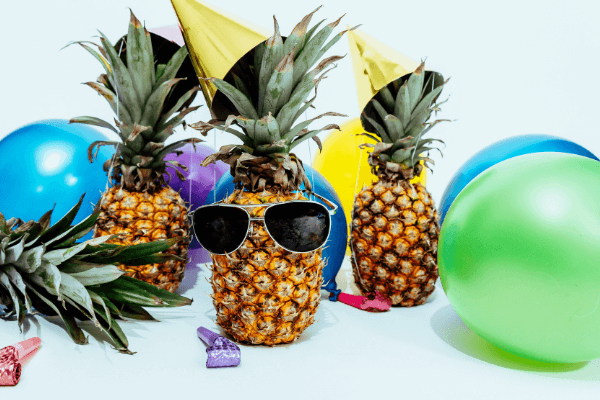 pineapple party decorations