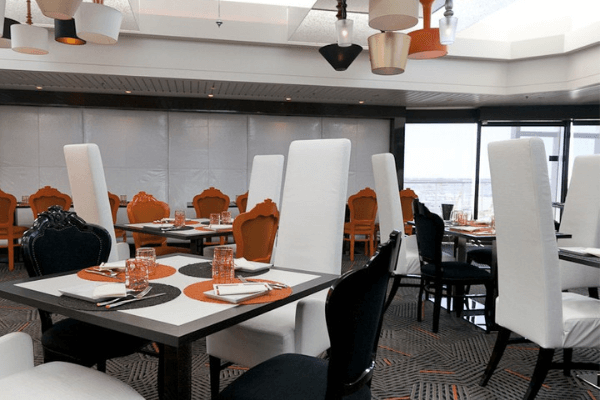 celebrity summit Qsine restaurant