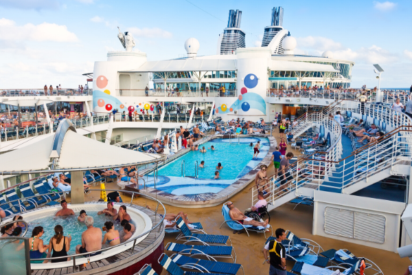 cruise ship pool deck crowds