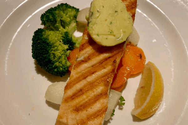 salmon main dish healthier cruise food 