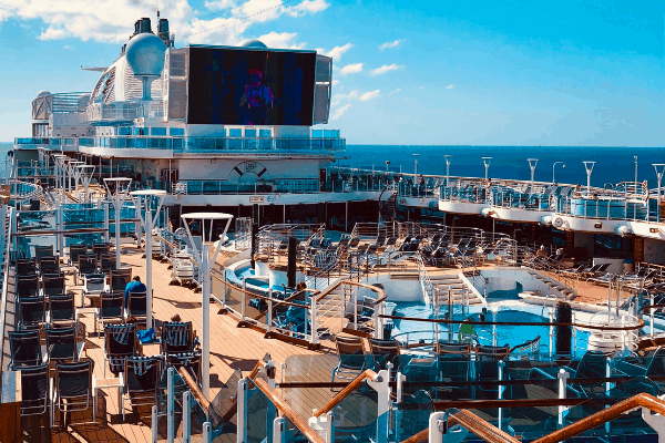 regal princess pool deck