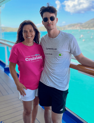 Daytime cruise outfits - cruise tshirts and shorts