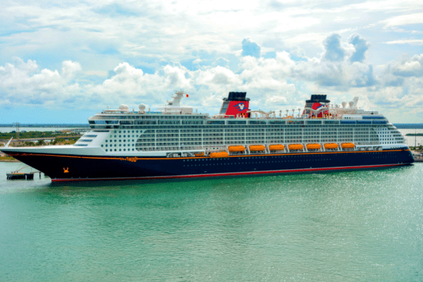 Disney cruise ship