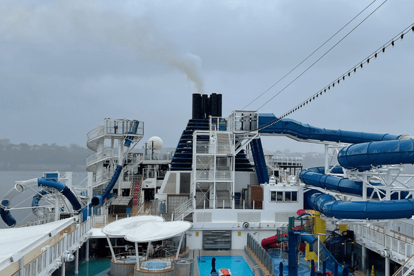 norwegian cruise line excursions included