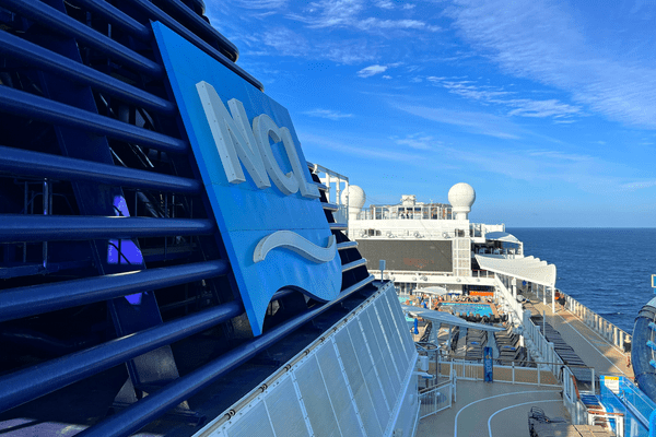 ncl cruise ship side view