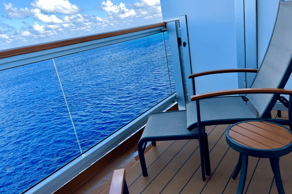 cruise ship balcony privacy