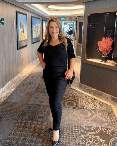 Alaska-cruise-casual-evening-outfit-Ilana- Life-Well-Cruised