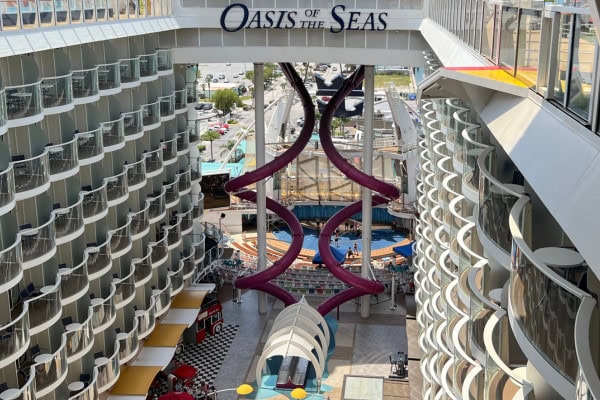 Oasis of the Seas Ultimate Abyss dry slide