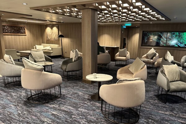 Studio Lounge