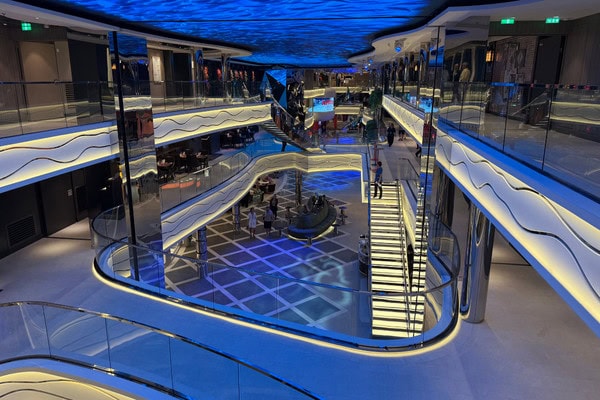 World Galeria MSC World America