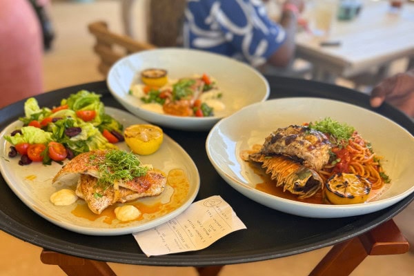 Celebration Key Pearl Cove beach club food